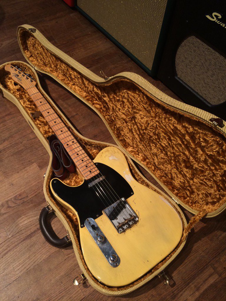 In this episode, Eric answers questions about partscasters, roller bridges, tuners, and the acoustic guitar ‘tongue brace.’ Red gives us the news, including a story about an upcoming BBC Documentary about the ‘Kalamzoo Gals’ of the wartime Gibson factory. Eric is then joined by Trevor Boone of Emerald City Guitars to discuss a very rare early Fender Telecaster.